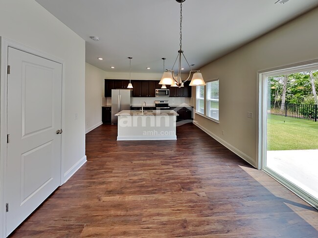 Building Photo - 5944 Hagar Vly Dr