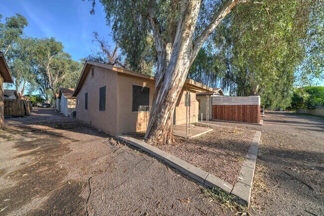 Foto del edificio - 9316 E Balsam Ave