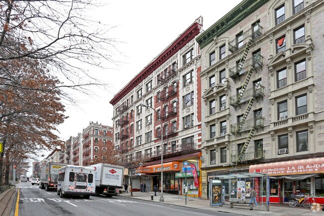 Building Photo - 564 W 160th St