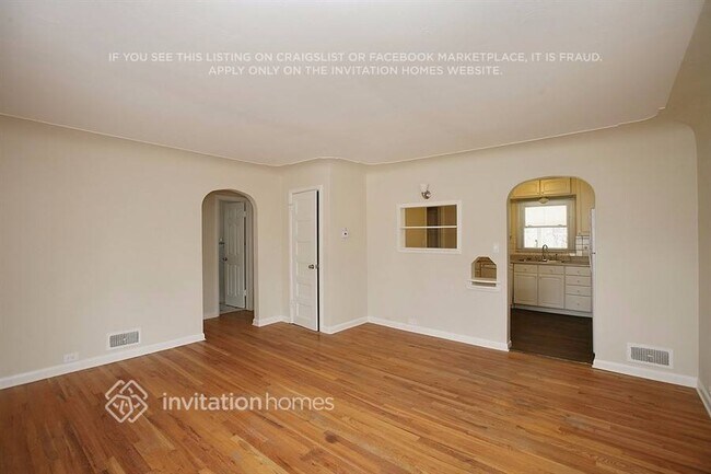 Foto del edificio - 1740 W Crestline Dr