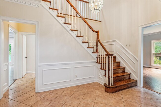 Foto del edificio - Magnificent 5 Bedroom, 4.5 Bathroom Bethes...