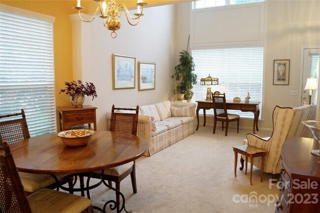 Foto del edificio - 3304 Mannington Dr