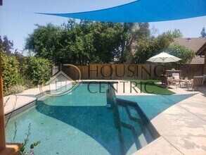 Building Photo - 2945 Bridlewood Dr