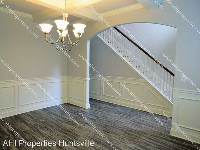 Building Photo - 4 br, 2.5 bath House - 5115 Devonshire Dri...