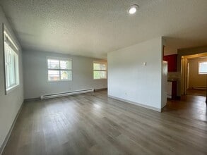 Building Photo - 1831 E Marshall Ave