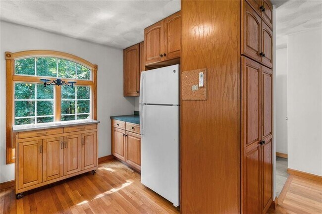 Foto del edificio - 118 Richmond Townhouse Rd