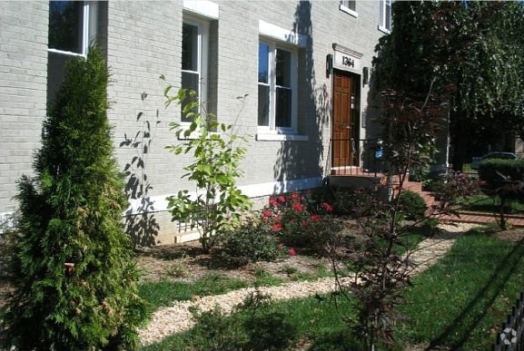 Building Photo - 1364 Constitution Ave NE