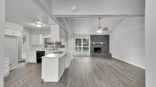Foto del edificio - 1500 High Ridge Rd