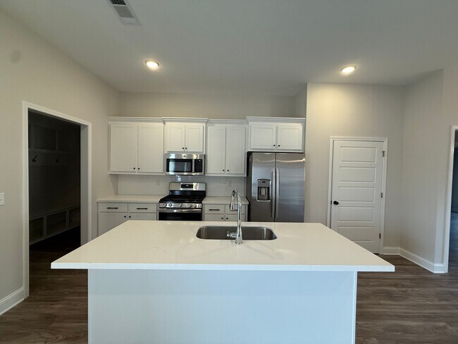 Foto del edificio - 132 Madisonville Dr