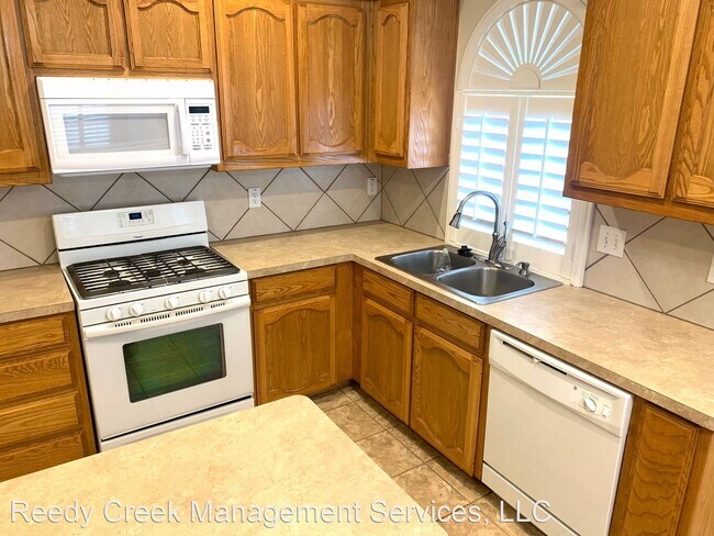 Building Photo - 3 br, 2 bath House - 10044 Bull Run