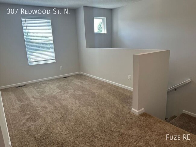 Building Photo - 3 BR plus Loft Newer Built!
