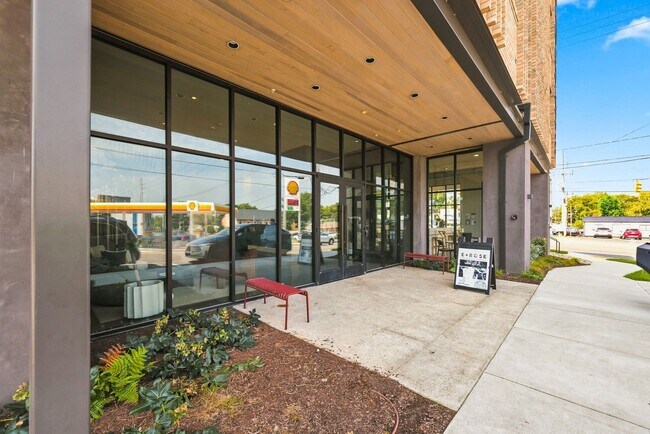 Foto del edificio - 1090 Haysboro Ave