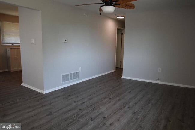 Building Photo - 332 Bailey Ave