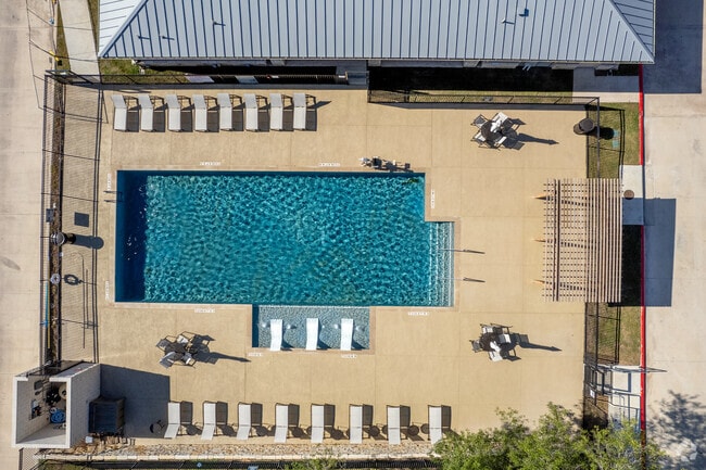 Building Photo - Riverstone