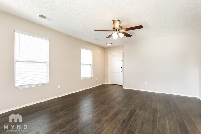 Foto del edificio - 2827 Creekbend Dr