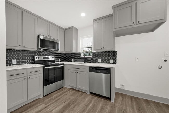 Building Photo - 4331 Herridge St