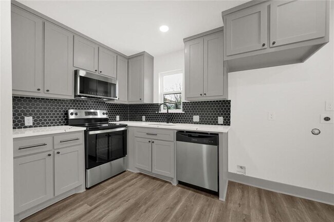 Foto del edificio - 4331 Herridge St