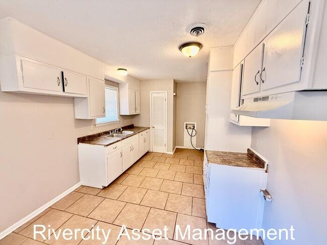 Building Photo - GREAT PRICE & NEWLY RENOVATED HOME IN WHITEHAVEN!!!!!!!!