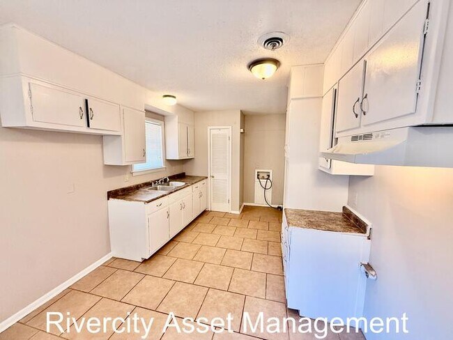 Foto del edificio - GREAT PRICE & NEWLY RENOVATED HOME IN WHITEHAVEN!!!!!!!!