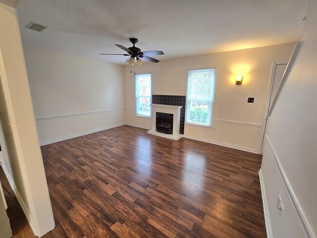 Building Photo - 13802 Deer Run Way
