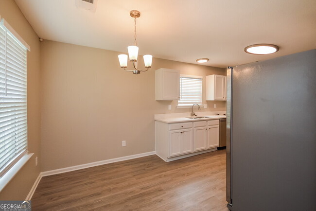 Foto del edificio - 150 Creek Way