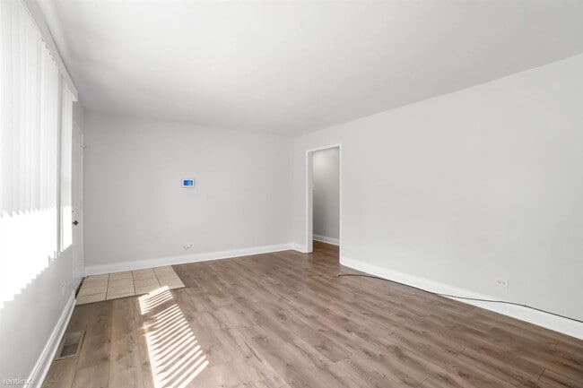 Building Photo - 3 br, 1 bath House - 1477 Stanley Boulevard