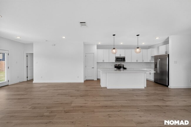 Building Photo - 2512 Broken Bow Dr
