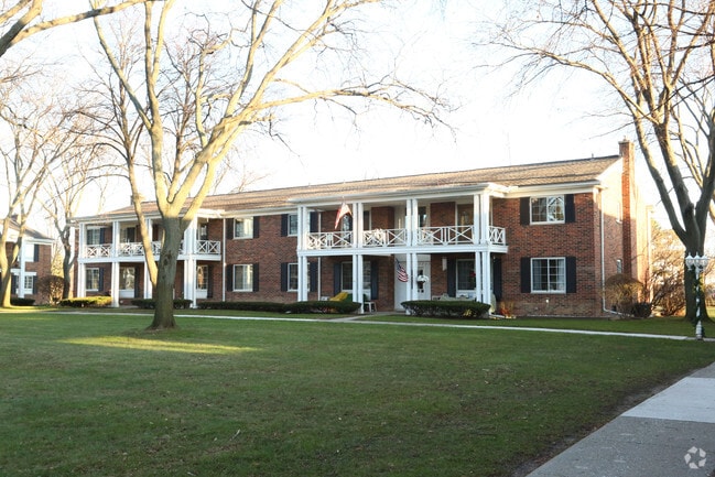Building Photo - Bella Vista Manor