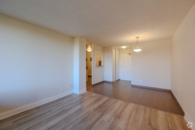 1BR,1BA - 518 SF - Dining / Living - 130 & 140 Lincoln Road