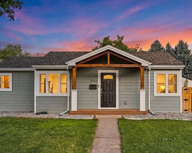 Gorgeous, Remodeled 2 Bedroom 2 Bathroom Home - Gorgeous, Remodeled 2 Bedroom 2 Bathroom Home