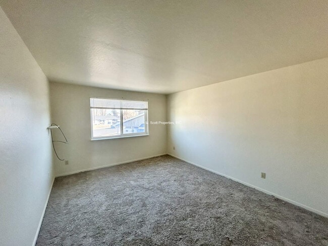 Foto del edificio - 1476 Hussman Ave