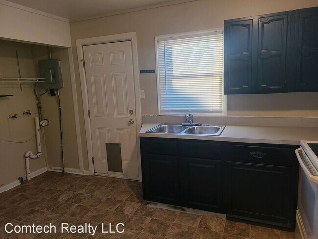 Foto del edificio - 2 br, 1 bath House - 233 West Circle Drive