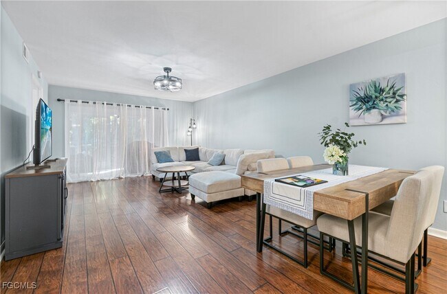 Foto del edificio - 28280 Pine Haven Way