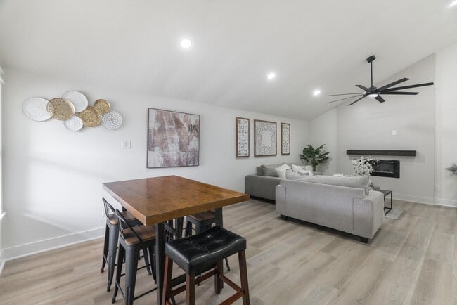 Foto del edificio - 3618 Tamfield Dr