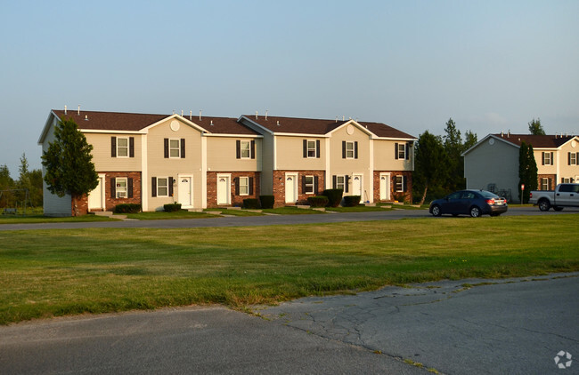 Building Photo - Pleasant Creek Meadows