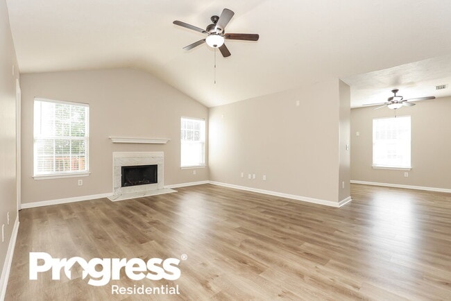 Building Photo - 232 Lake Forest Dr