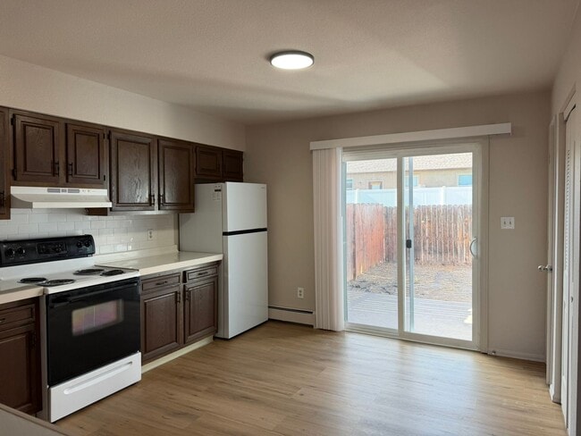 Photo - 561 W Pabor Way Apartment