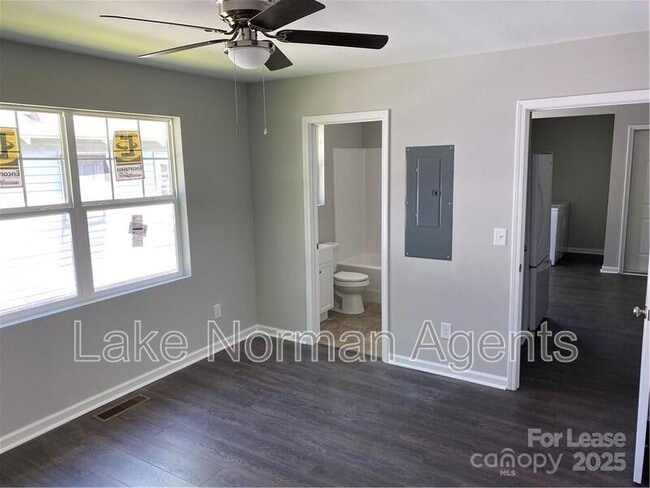 Foto del edificio - 728 E Pine St