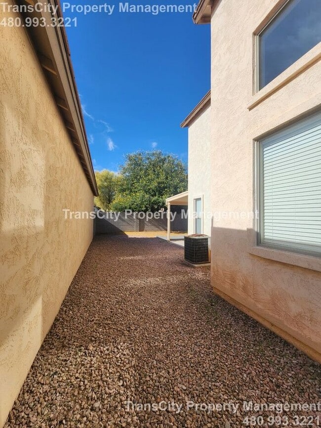 Building Photo - Gilbert Home for Rent 3 Bed, 2.5 Bath near...