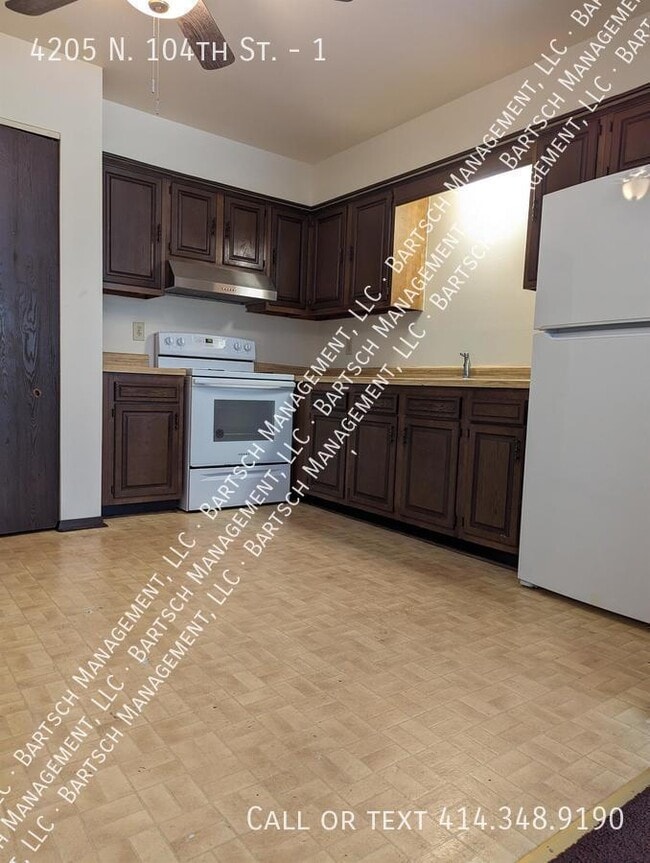 Building Photo - 4205 N 104th St