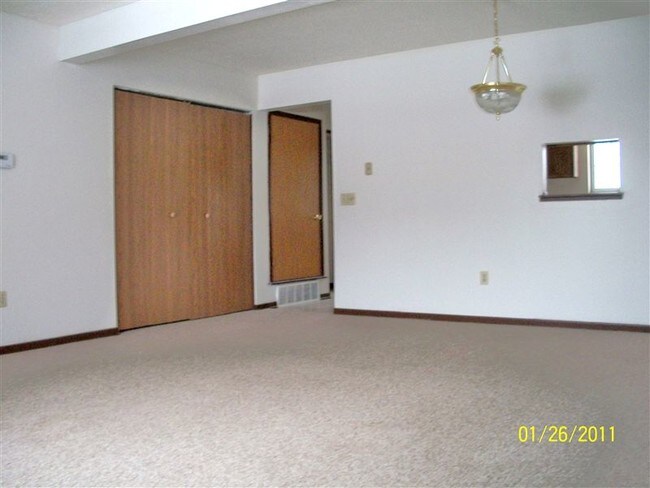 Building Photo - 8721 State Rd
