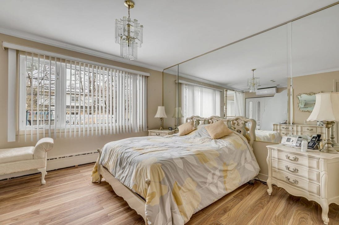 Foto del edificio - 1261 N Legacy Dr