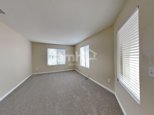 Building Photo - 2061 E Appaloosa Rd