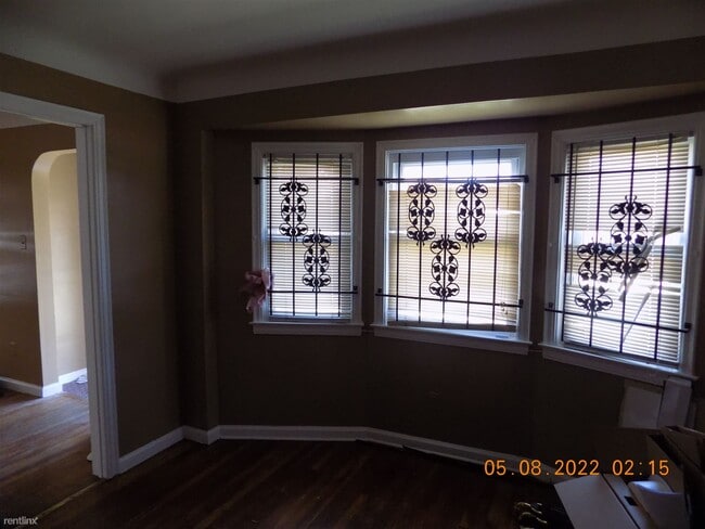 Foto del edificio - 3 br, 1 bath House - 20411 Charest St