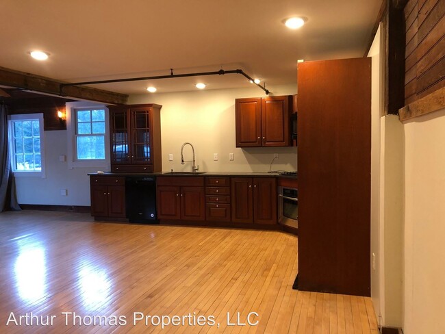Building Photo - 13 Tavern Way