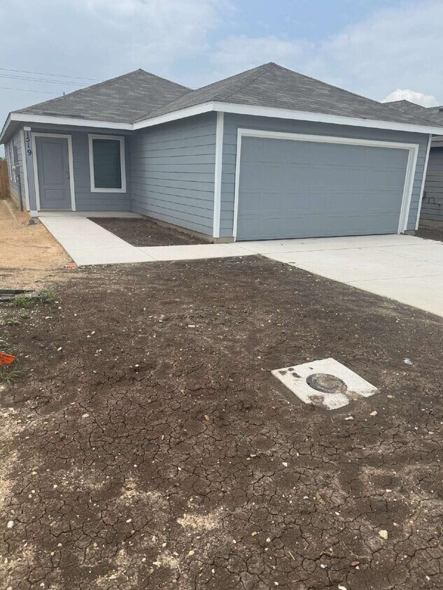 Foto principal - Brand-New One-Story Stunner in Parkside – ...