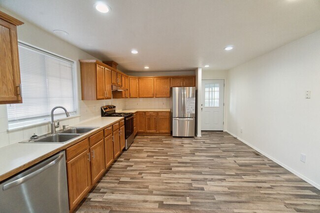 Foto del edificio - Recently Updated Single Family Home on Spo...