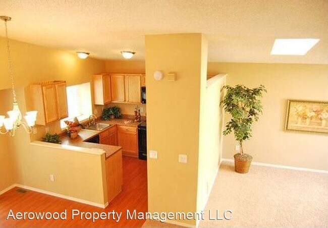 Building Photo - 3 br, 2 bath House - 14944 E. Elk Place