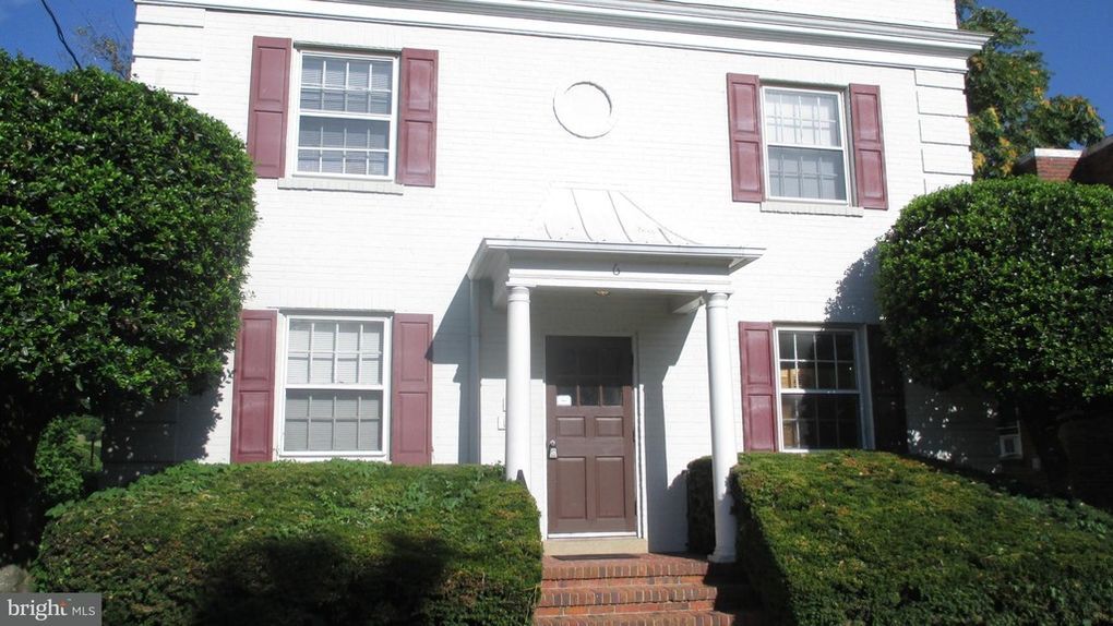 #3 is upstairs on the left - 6 Sunset Dr