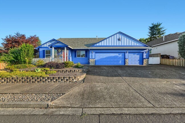 Foto del edificio - Single-Level 4BR/2BA Ranch — Spacious 3-Car Garage & Low-Maintenance Yard (Oregon City / Fairway ...